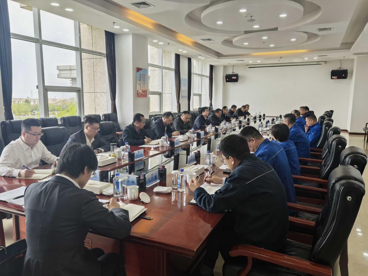 李维平一行到中煤陕西公司、延长巴拉素煤业...